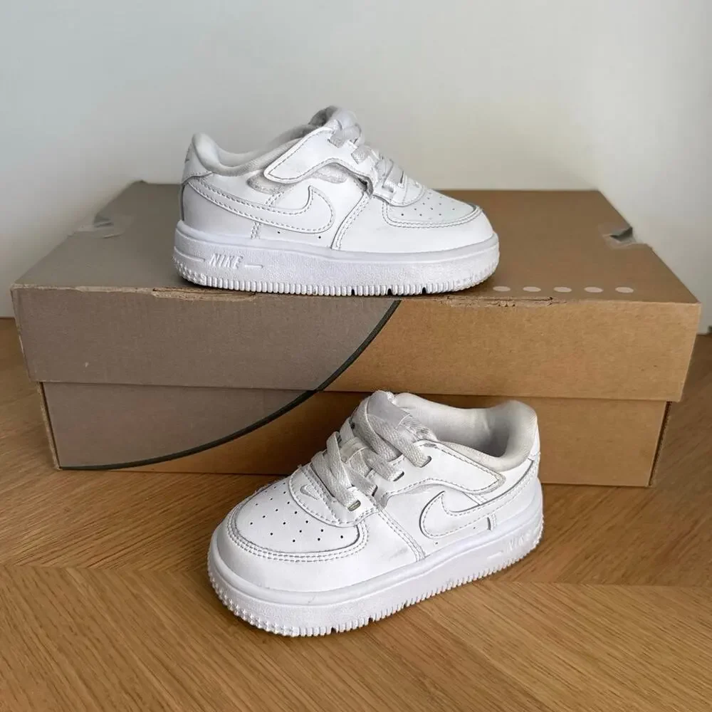 Nike Easyon ‘Triple White’ Toddler Sneakers- SZ 7 C